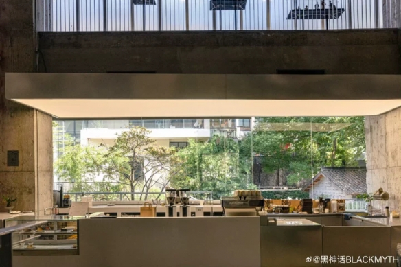 《黑神话》首家线下店大火！官方立马“打补丁”优化__《黑神话》首家线下店大火！官方立马“打补丁”优化